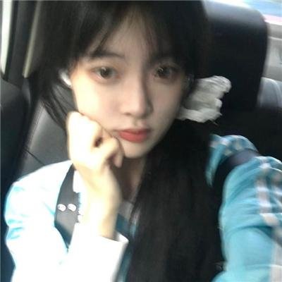 女服务员